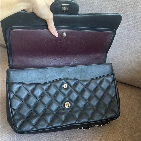Chanel Black Quilted Bag - Picture 4 of 12